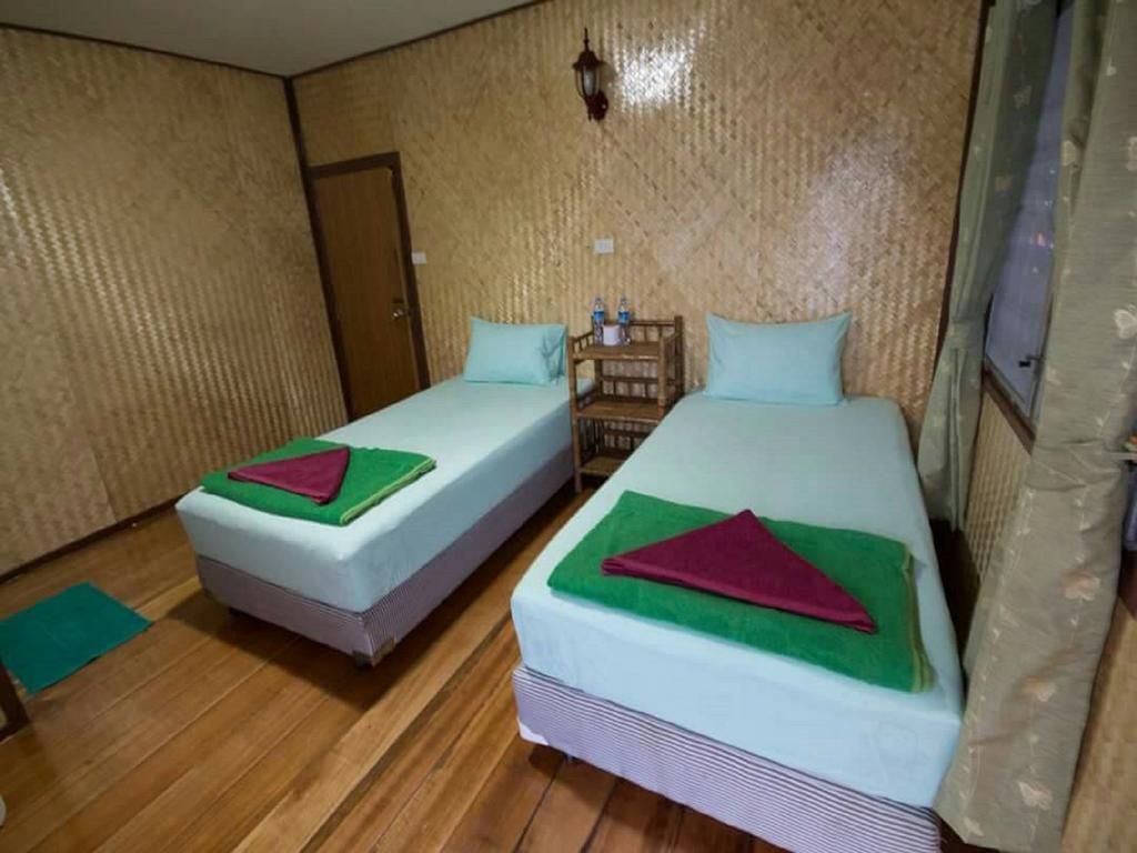 Vn Guesthouse Kanchanaburi Dış mekan fotoğraf