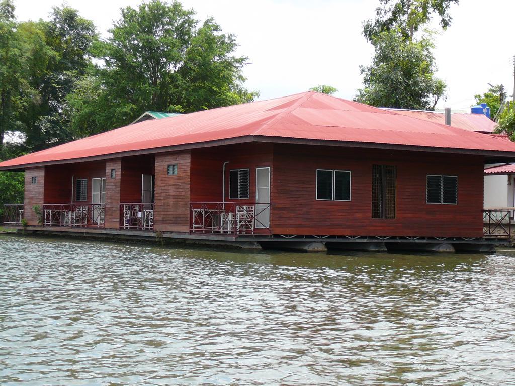 Vn Guesthouse Kanchanaburi Dış mekan fotoğraf